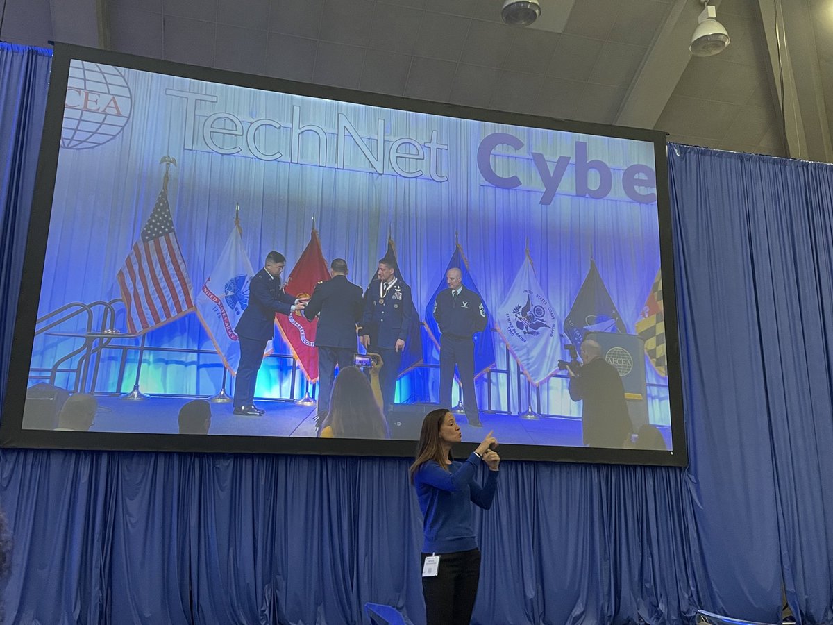 SandraJontz's tweet photo. Honoring @army signalers on the kickoff day of #AFCEACyber this week in Baltimore https://t.co/g1i6Gw0ftH
