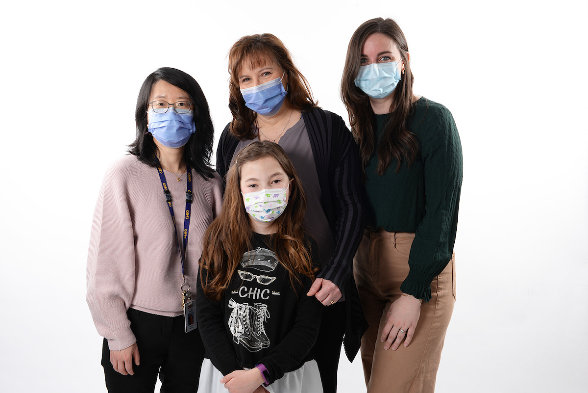 CHEO's tweet photo. #CHEO and @SickKidsNews are co-leading a pilot project to help #raredisease families, like Anna’s &amp; Isla’s, get answers faster! Using genome-wide sequencing, this project aims to get timely genetic diagnoses for Ontario families facing medical mysteries: https://t.co/9EoIPtLXC1 https://t.co/IvIyAItaEd
