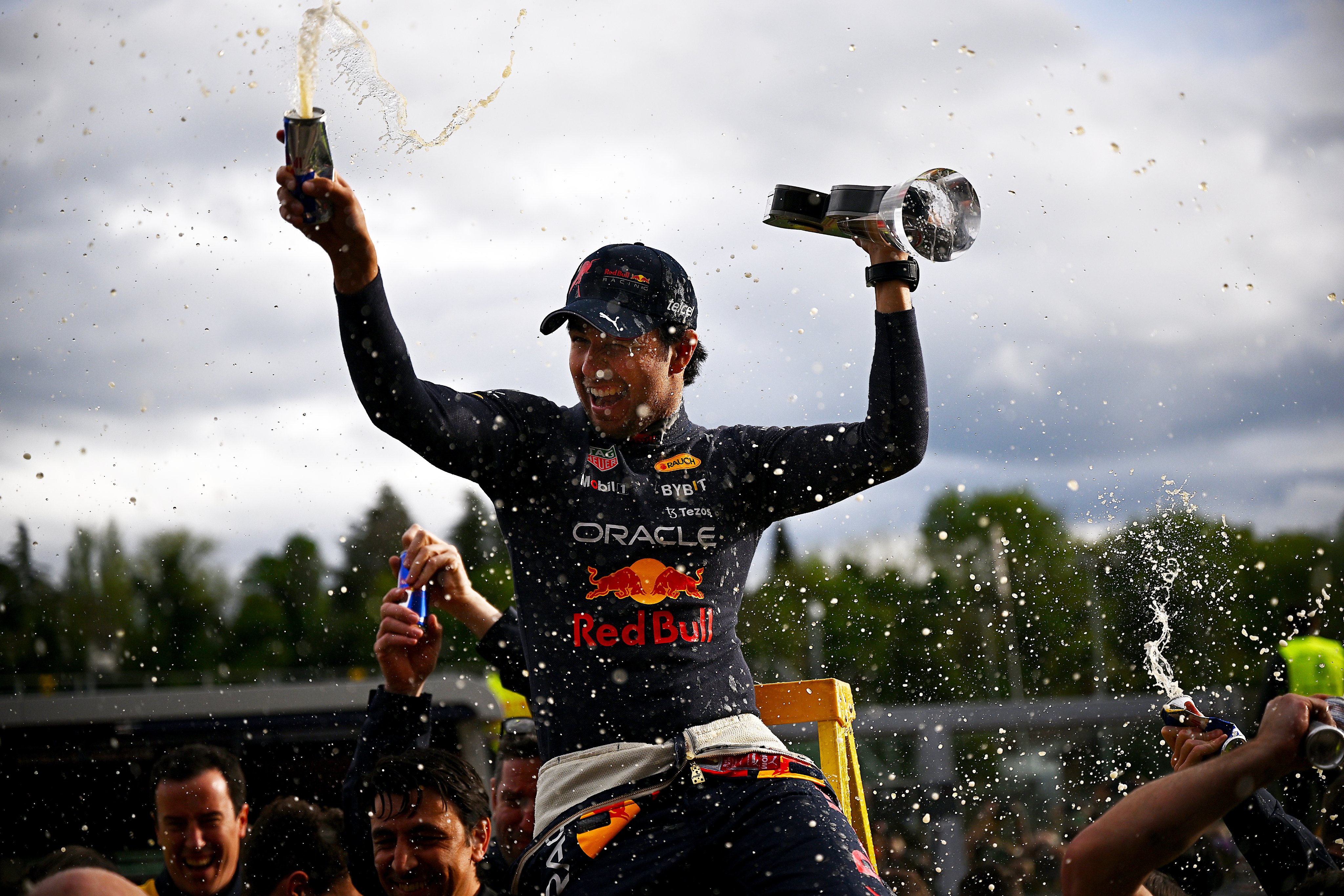 Sergio Perez zadowolony po zdobyciu drugiego miejsca w GP Emilii-Romanii
