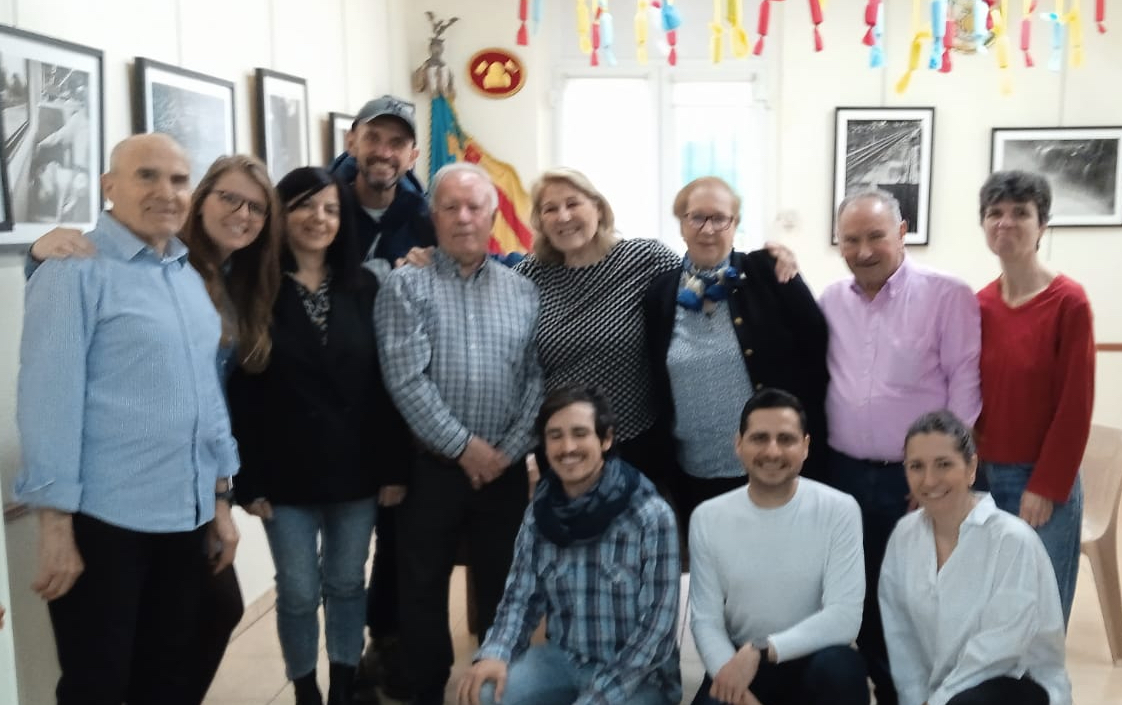 Merci al Centre valencià de París per l’acollida i els testimonis sobre les eleccions de França. 
<a href="/juliangarridog/">Julian Garrido</a> <a href="/apuntnoticies/">À Punt NTC</a> <a href="/danisendra/">Dani Sendra</a> #presidentielles2022 shorturl.at/muzX9