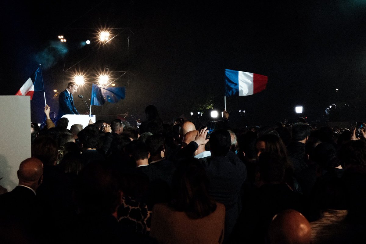 Bousquet_Laura's tweet photo. ÉLECTIONS PRÉSIDENTIELLES - Retour en images sur la soirée du second tour des présidentielles, où le candidat Emmanuel Macron de LREM l'a emporté face à la candidate de l'extrême droite, Marine Le Pen.

Laura Bousquet / Hans Lucas
#presidentielle2022 #president #emmanuelmacron https://t.co/OFGFOyuLpu