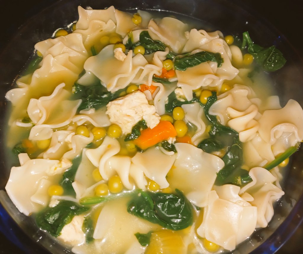 DoreneShaver1's tweet photo. When i am havong a #fibroflareup i male myself some #chickenoodle #aoup i added #spinach n #peas !fibromenu😋😋😋#comfortmenu https://t.co/sIEMqbOPdc