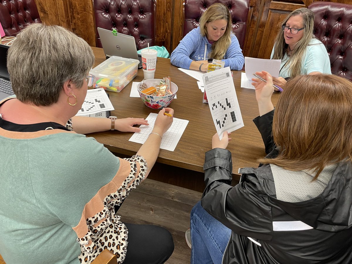 vrcurtis's tweet photo. Computational thinking is happening in Attalla City Schools! Had a great day with these awesome educators. #atimpd @atimpd #jsuatim #jsuric @AttallaSchools #computerscience https://t.co/BK6gKAToBu