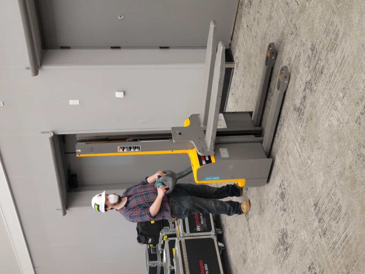 iatse168's tweet photo. A good day for work and for safety with @iatse168 as we support @project_xav as they support @CUPEBC #ProvincialConference at @yyjconferences. Yes, those cases are 4 stacked. Yes, that is a stacking lift. #Safe #Audiovisual #WeMakeEvents https://t.co/R0qjipqDZB https://t.co/a7uh3DYSWU