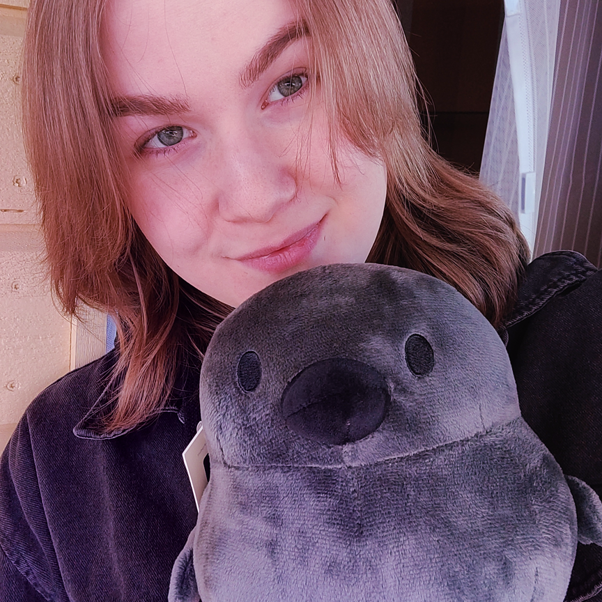 birdo99_'s tweet photo. obsessed with him and his little feet !!!!!!💞 #pcrowplush https://t.co/7VB2BSBCFC