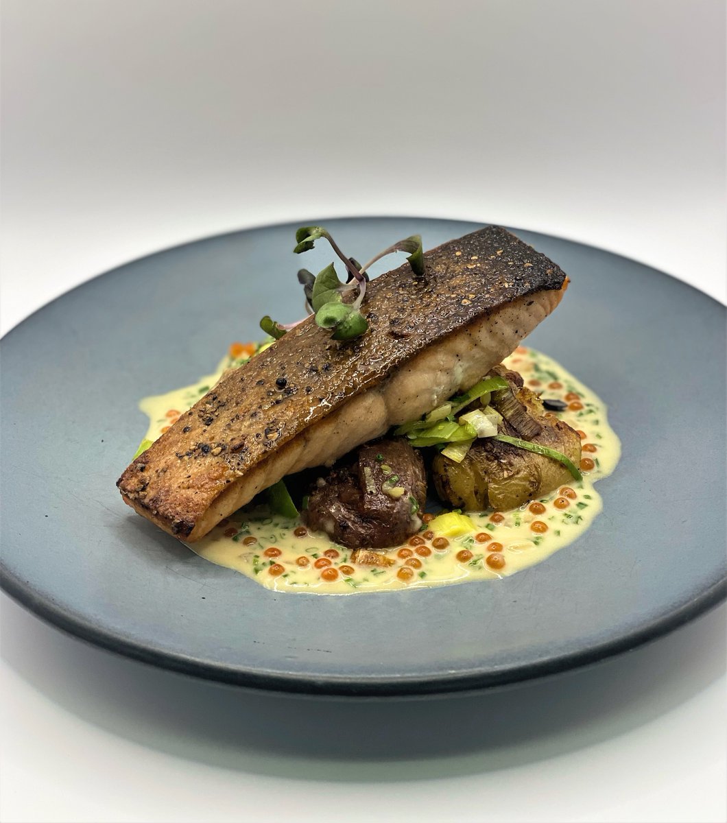 Frost advisory tonight!  Perfect reason to stop into 1833 for a glass of Roca Andina Malbec paired with Chef Barnhart's Roasted Verlasso Salmon | roasted potatoes &amp; leeks | smoked trout roe &amp; chive butter sauce- you will not be disappointed.