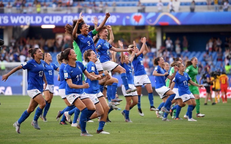 Il passaggio al professionismo per le calciatrici della #SerieA dall’1 luglio segna un grande goal per il calcio italiano. #figc prima Federazione a compiere questo passo, orgogliosa di farne parte e guidare una piccola parte del movimento #calciofemminile #lndabruzzo