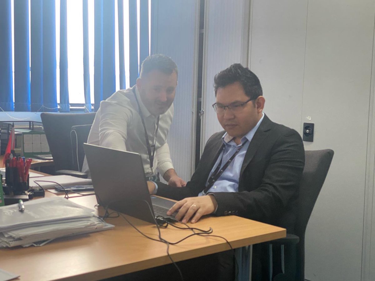 SafarazAli's tweet photo. A managers meeting today @pathwaygroup where discussion were around ensuring we remain credible in all that we do.
“What will we be if we can’t communicate intelligently”
#communication #team #meeting #leadership #teampathway https://t.co/PeEEWbjI48