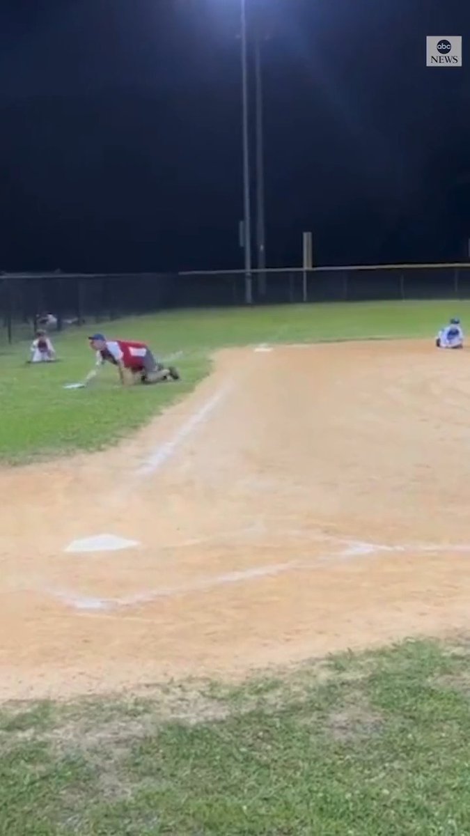 Video: Se desata tiroteo junto a campo de béisbol infantil