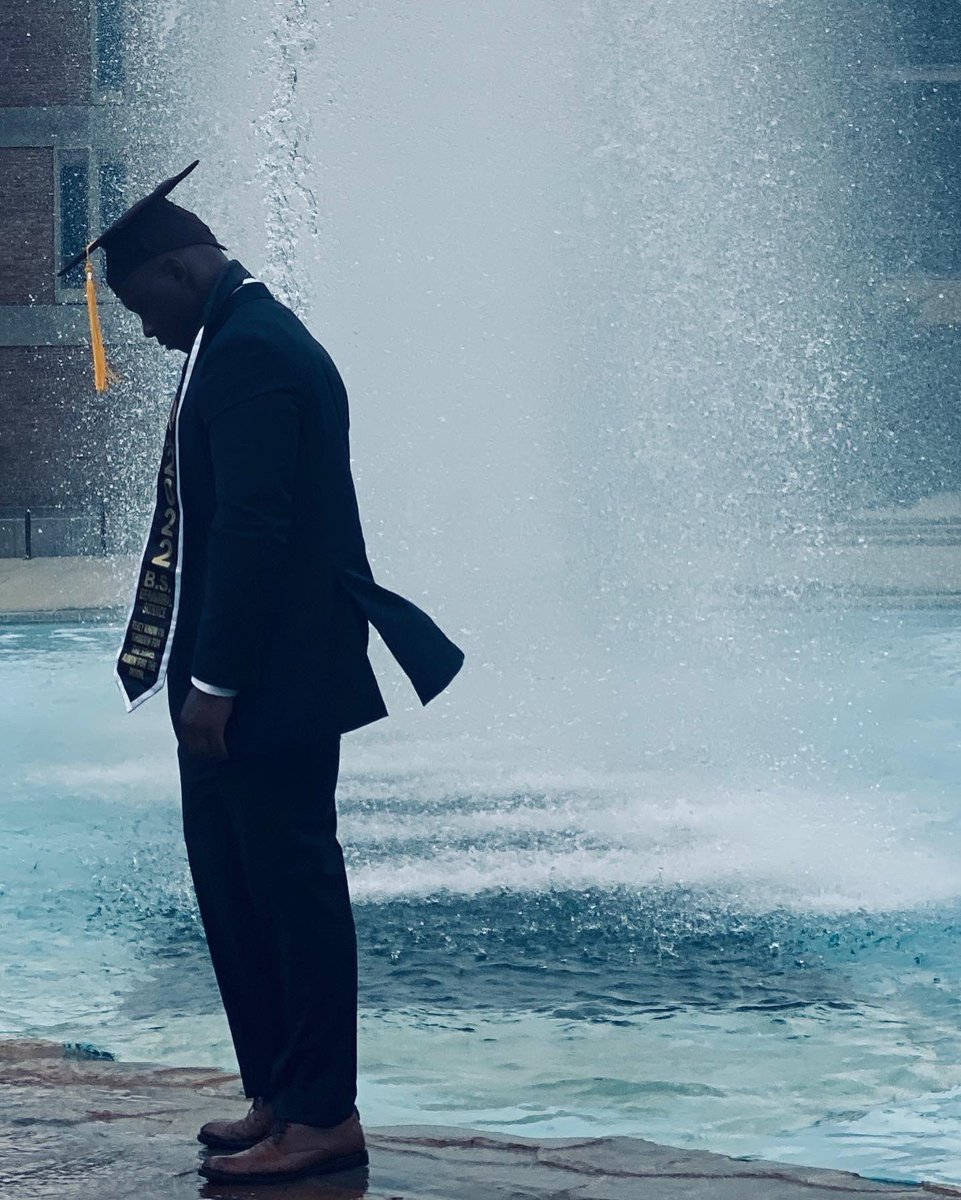 ddabney313's tweet photo. βThey know I'm shootin' for the stars,
aimin' for the moonβ
4 more days!!!!
#wmugrad https://t.co/SsJqth66FA