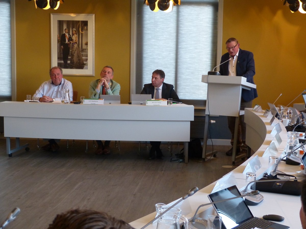 De grote winnaar van de gemeenteraadsverkiezingen Henk Meerdink van BBB/HMV vindt dat zijn partij zonder goede argumenten aan de kant is gezet. Morgen meer hierover in <a href="/ANAaltenVooruit/">Aalten Vooruit</a>.