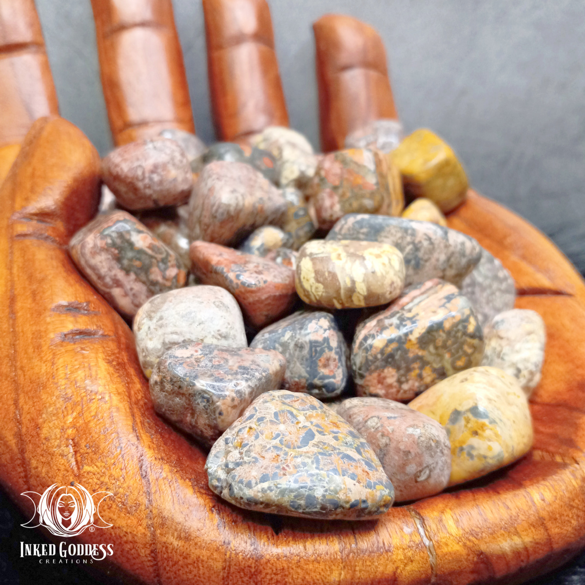 inkedgoddesshop's tweet photo. ~ New item! ~
Leopard Skin Jasper Tumbled Gemstone for Vitality ~ $2.00
https://t.co/tEkQ70kFlT
#leopardskinjasper #vitality
Leopard Skin Jasper, sometimes called the Jaguar Stone, is a stone of great power that encourages strength and vitality during uncertainty. https://t.co/r6sCpx0iyP