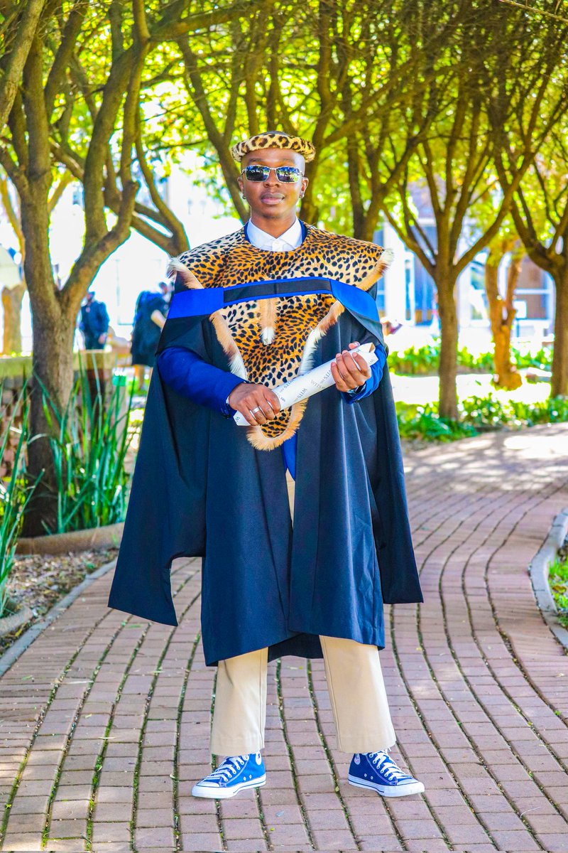 GeneralGabindo's tweet photo. Zulu Man With Some Power.👨🏾‍🎓 https://t.co/yz43AeLP2D