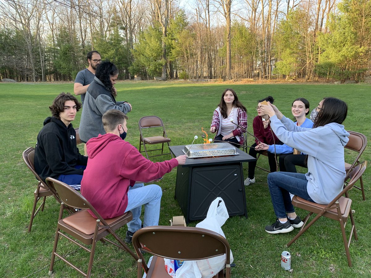 olvpoconos's tweet photo. Victory Teens gathered around the fire pit Sunday night for some conversation and s’mores. 😀 #Catholic #parishlife #teens https://t.co/A5sjuVTIgp