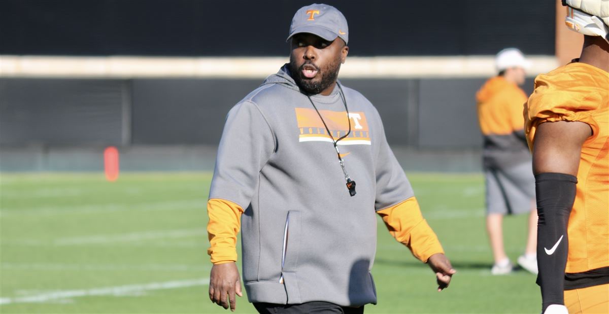 From @pbrown247: #Vols rise again in @247Sports Composite team recruiting rankings with addition of four-star safety @sylvesterS2023 (FREE) https://t.co/K7NDfntnxs https://t.co/yVFETPOLiy