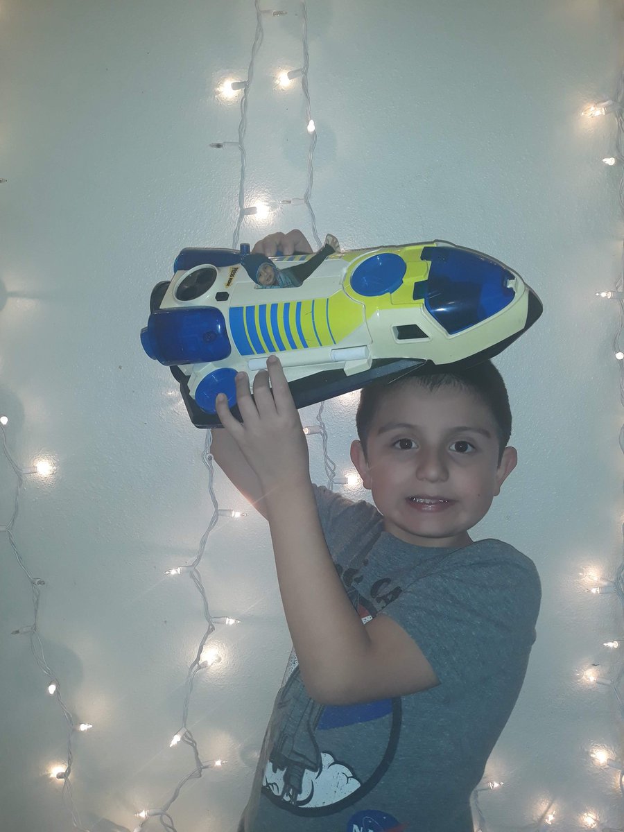 Mirru31123's tweet photo. Hello @elonmusk  and @NASA 
My son's 9th birthday is coming up these April 28 He is a big fan of @SpaceX  and @Nasa  if I can get a DM congratulating my son Oley with some wisdom words  it will mean the world for him. https://t.co/vzJMpx0XOQ