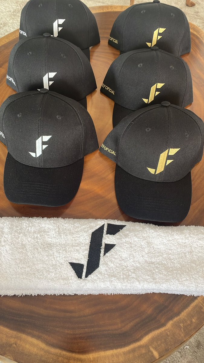 jayefoficial's tweet photo. Uff las nuevas gorras de #JayEf están muy HPs pronto les digo cómo se la pueden ganar https://t.co/oi9QgYbHbX