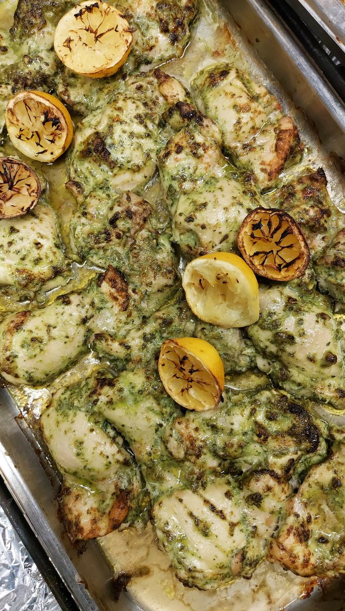 TheLivelyChef's tweet photo. We had garlic, herb &amp; lemon chicken on the hot Deli.
Leave them to marinate for at least 24 hours, oven roasted &amp; finish under the grill
@FoodatBrookes
@Gatherandgather
@chandco
#oxfordbrookesuniversity #foodie #chef #oxford #chicken #marinade #University #fresh #tender #hotdeli https://t.co/imUXQn8fta