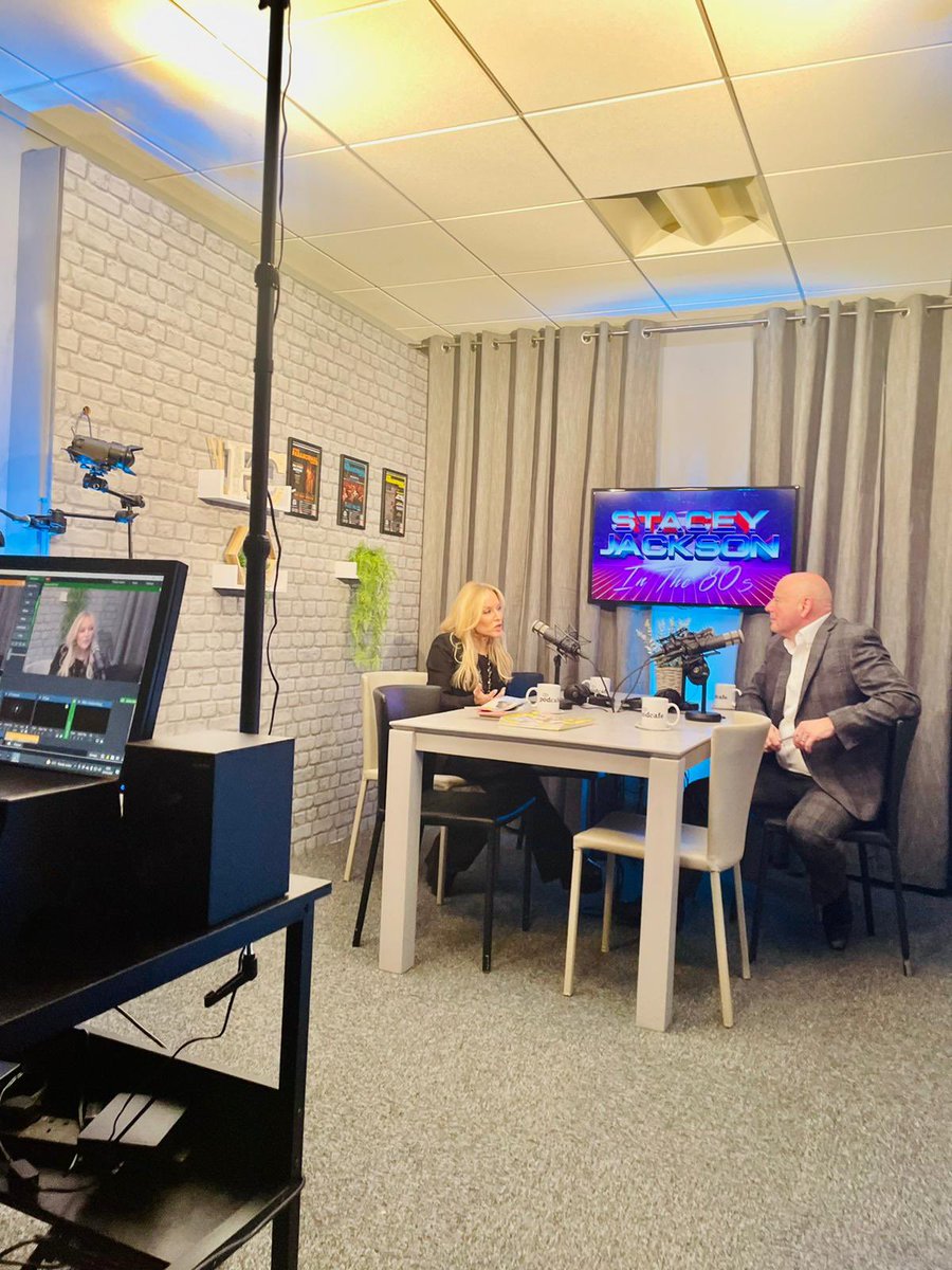 Had lots of fun in #Liverpool yesterday, finally met with <a href="/RoyBasnett/">Roy Basnett</a> and made an appearance on <a href="/podcafeuk/">Podcafe</a> 😄 watch this space!!!