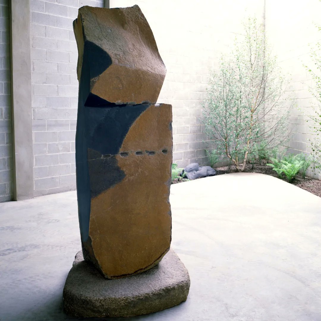 cultrconxted's tweet image. Noguchi described this piece, &quot;Brilliance&quot; as a means of &quot;destruction towards the road to creation. Learn more with a free teen guide to interpreting art work provided by @NoguchiMuseum. 🔗buff.ly/3vpzm7T #interactive #sculpture #teenguide  #Noguchi #art #Queens
