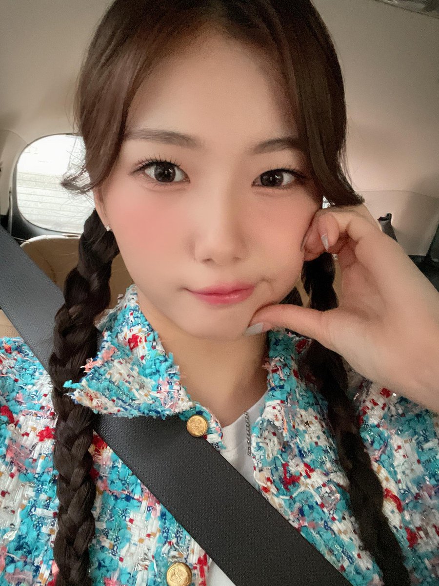 🦊🪐 fns update
[220427]

"it's summer☀️💙🌊
kepIian good night🌙"