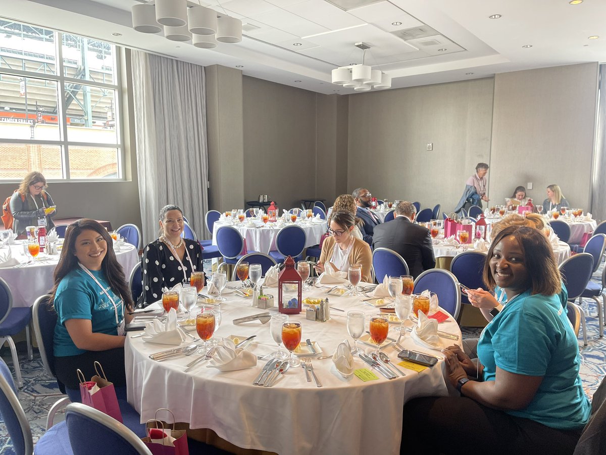 WiEM Networking Luncheon starting now! #AAEM22 #RSAatAAEM22 <a href="/noTORIousmed/">Tori Odetunde, MD MPH</a> <a href="/ZoeC_16/">Zoë, MD</a> <a href="/jordaneichelser/">Jordan Eichelser, MD</a> <a href="/micahms_3/">Micah B.</a> <a href="/aaeminfo/">AAEM</a> <a href="/L_swish/">Loice Swisher</a>