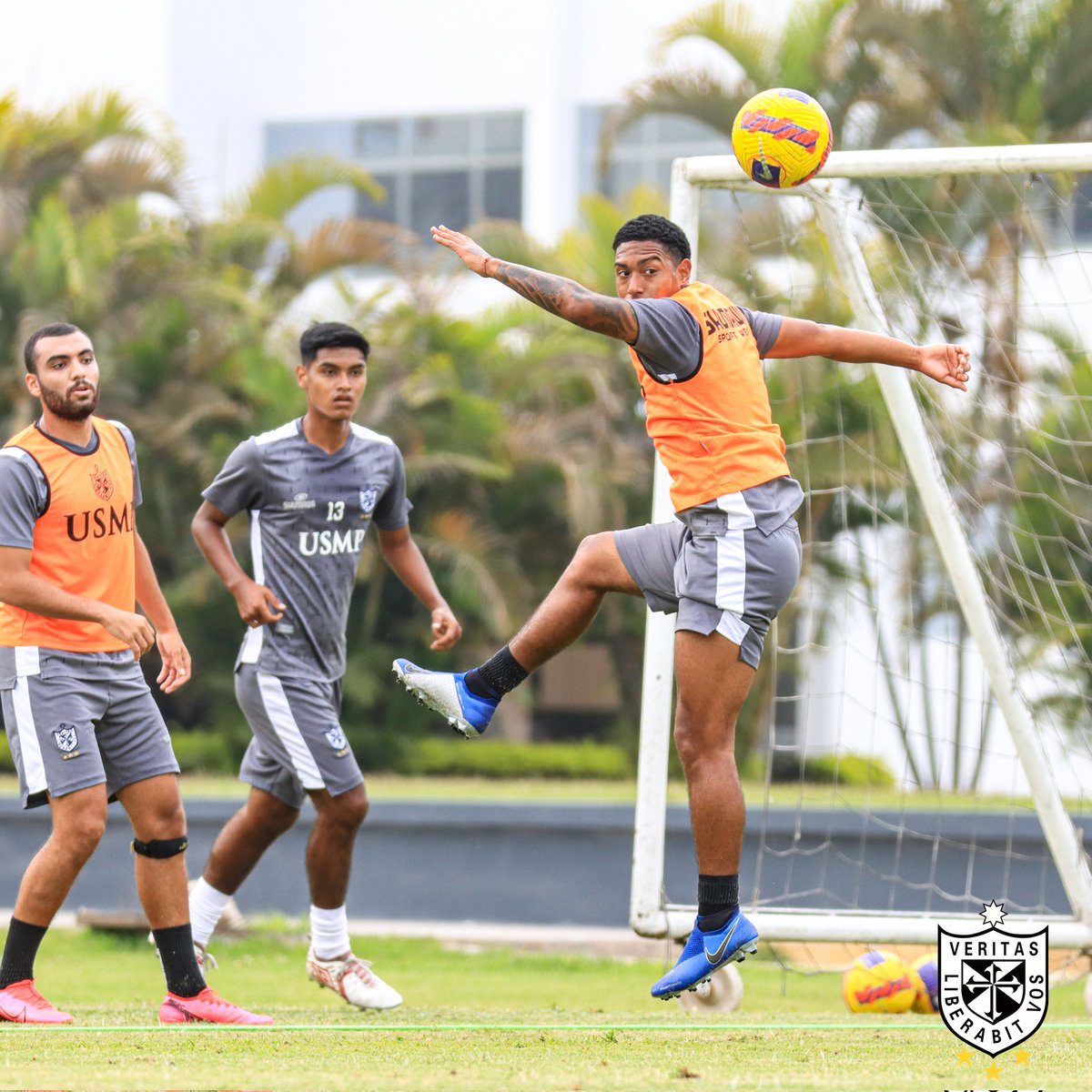 Club_USMP's tweet photo. Empezamos la semana 💪

#VamosUsmp https://t.co/tjSQaEkJEK