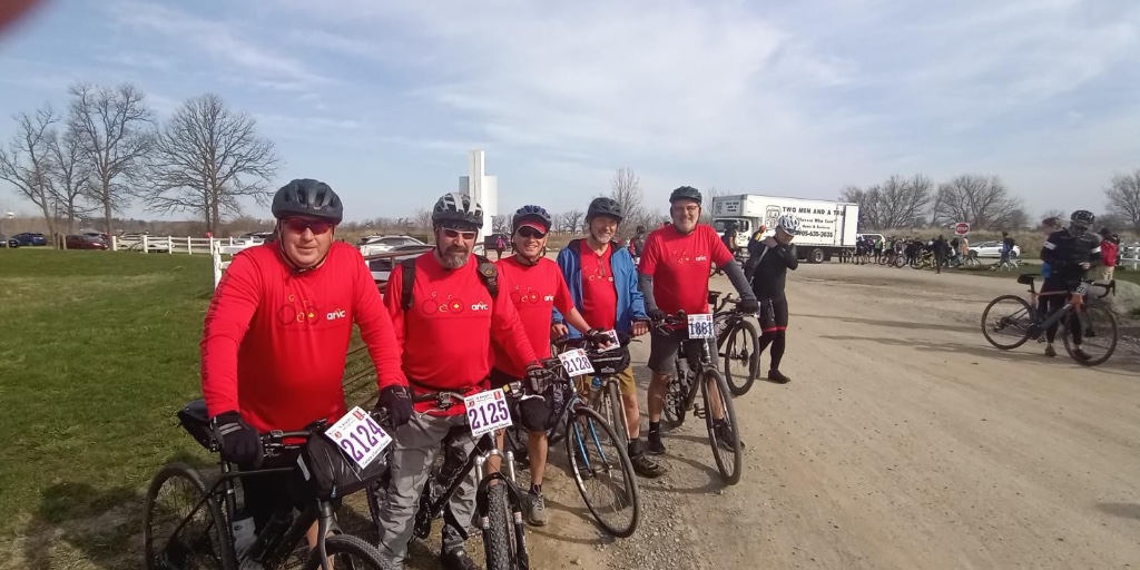 Ride4ARVC's tweet photo. If you were in southern #Ontario this weekend, chances were you spent the day outside. Like the rest of us, Adam enjoyed the sunshine. Unlike the rest of us, he was biking from Paris to Ancaster, ON 🚴‍♂️

#cycling #cyclingontario #ride4arvc #arvc #arvd https://t.co/0HbkLXmlpV