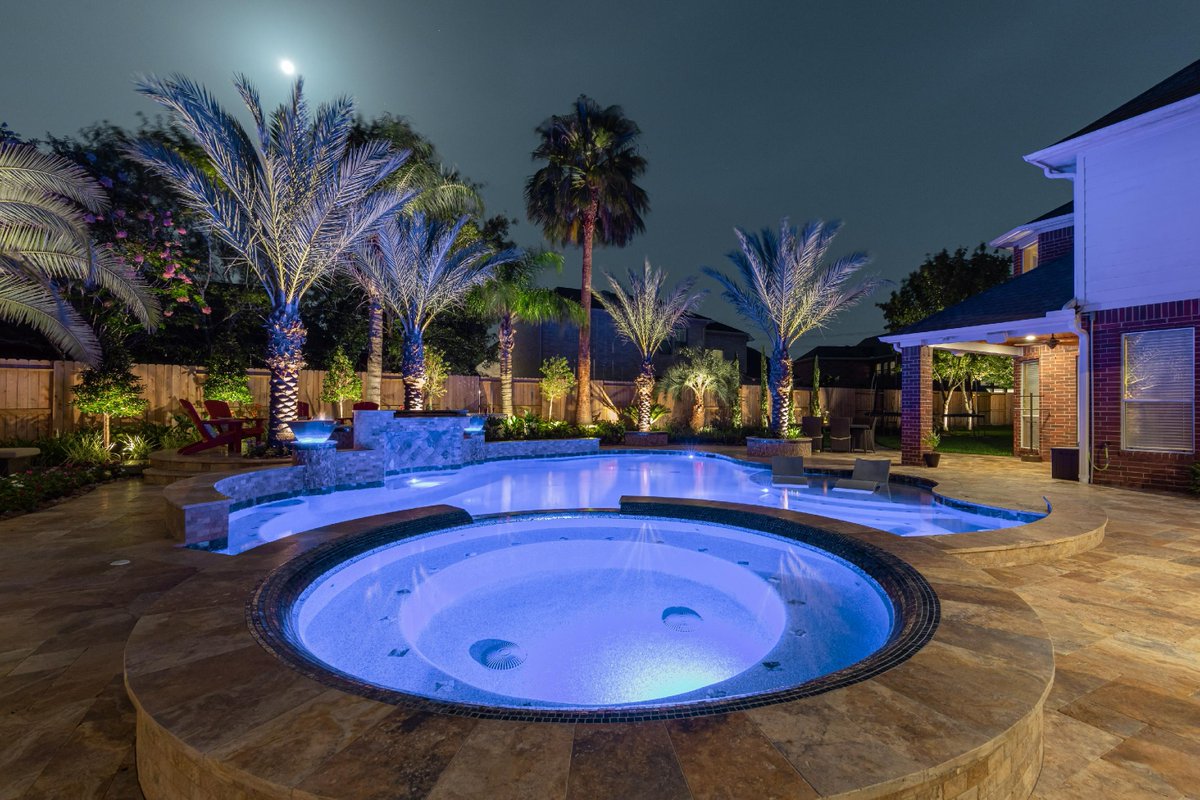 premierpoolsUS's tweet photo. Premier Pools and Spas builds your nightly escape π
.
.
.
#premierpoolsandspas #premierpoolservice #readysetswim #swimmingpool #privatepool #poolsofinstagram #poolbuilder #pooldesign #poollife #poolside #staycation #pool #home https://t.co/iyEUFnN9NX