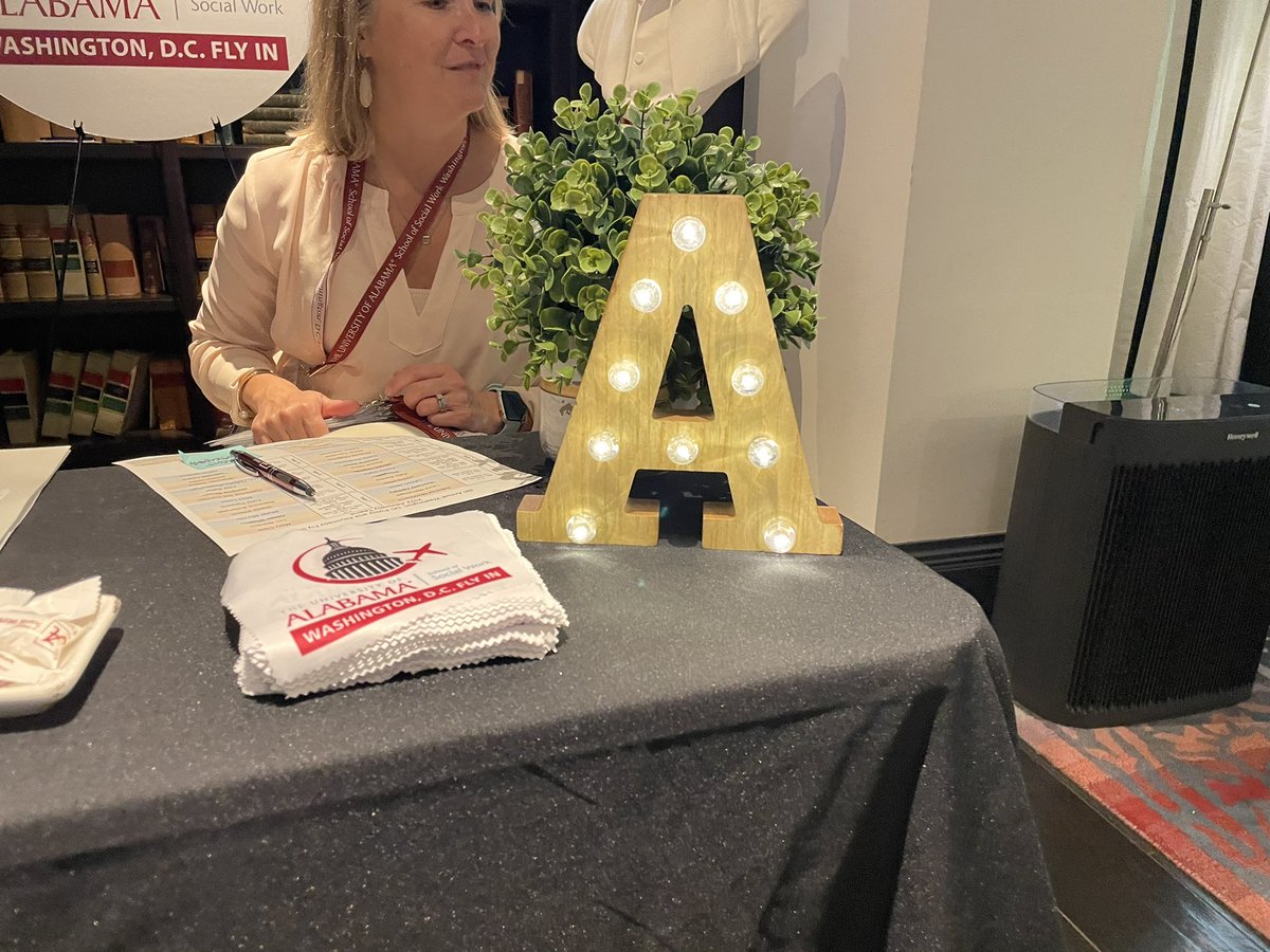 SWShaylaS's tweet photo. It’s officially began!  #Dcflyin2022 registration is open.  See you soon! @UA_SocialWork https://t.co/XcvlfIjoOV