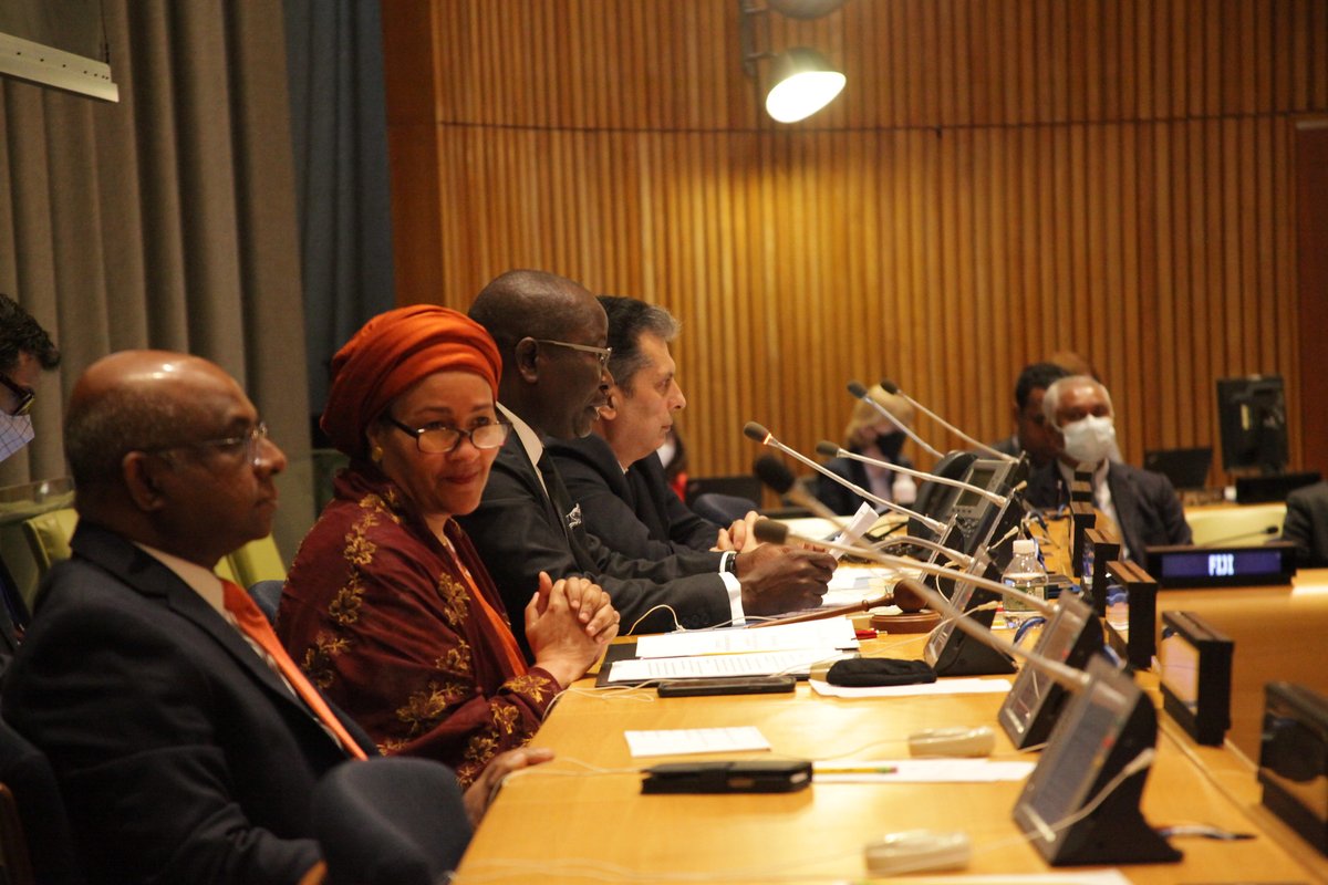 AminaJMohammed's tweet photo. The global economy is under severe stress and multilateral forums like the #FFDForum can provide strong leadership for action.

Only with global solidarity, concrete commitments, leadership and political will can we achieve the #SDGs. #Fin4Dev https://t.co/MsclDaIpLu