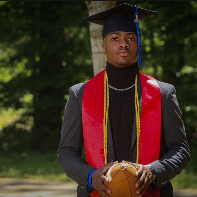 ScooterRisper's tweet photo. 3 years later… 

☑️Honor Graduate 
☑️3.6 GPA
☑️Dean’s List every semester 
☑️All GSC Academic Team
☑️ Cum Laude w/ Honors 
The Moral of the story is to STAY TRUE TO YOU! They said I would change, but I’m still the same me with the same dreams! This one here for my mama❤️ https://t.co/2Sldt0Th29