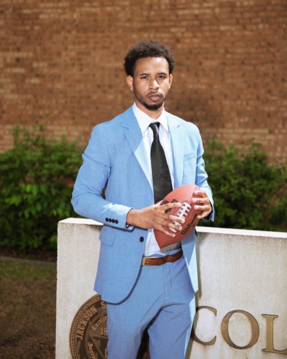 Dt, 
Just take a moment, look at what you’ve accomplished over these long 4 years. Appreciative of what this Hbcu has given me, the opportunity, the friends, the doors it has opened for me, and the man it has made me.
I am beyond thankful for everyone who I’ve met over the years