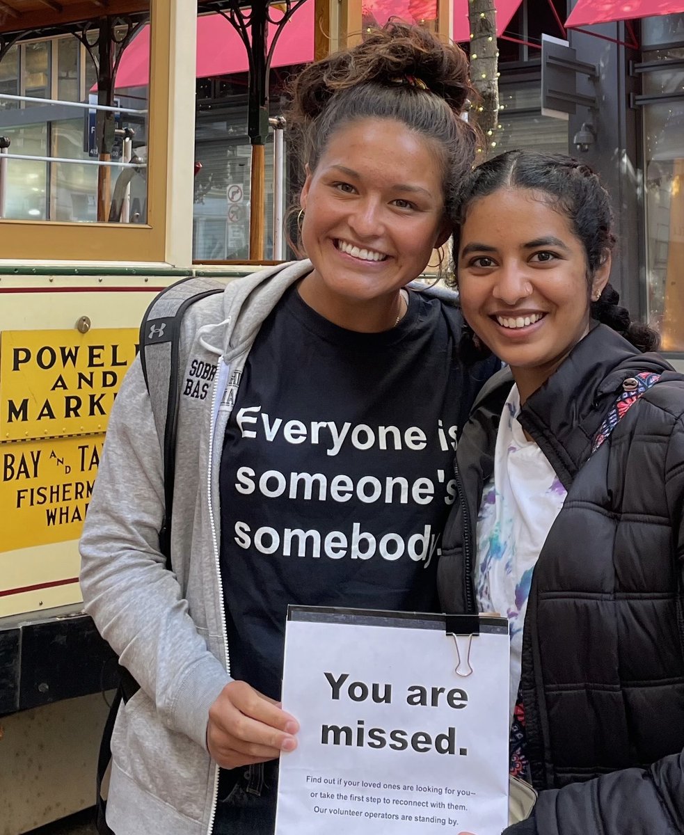 MiracleMessages's tweet image. Meet Helena, one of our Storytelling interns. She’s 21 and from California 💜

“My favorite part has been the community I've been introduced to throughout my intern experience.”

Apply to be a Summer 2022 intern with Miracle Messages here 💌 miraclemessages.org/join