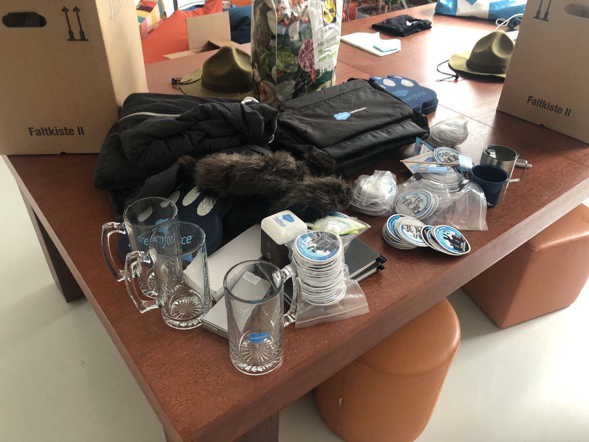 Preparing tomorrows in-person reunion of the #TrailblazerCommunity Dev Group #Munich - did some one say retro-swag? 

Join us for a big social event and some #TDX22 special:

trailblazercommunitygroups.com/events/details…