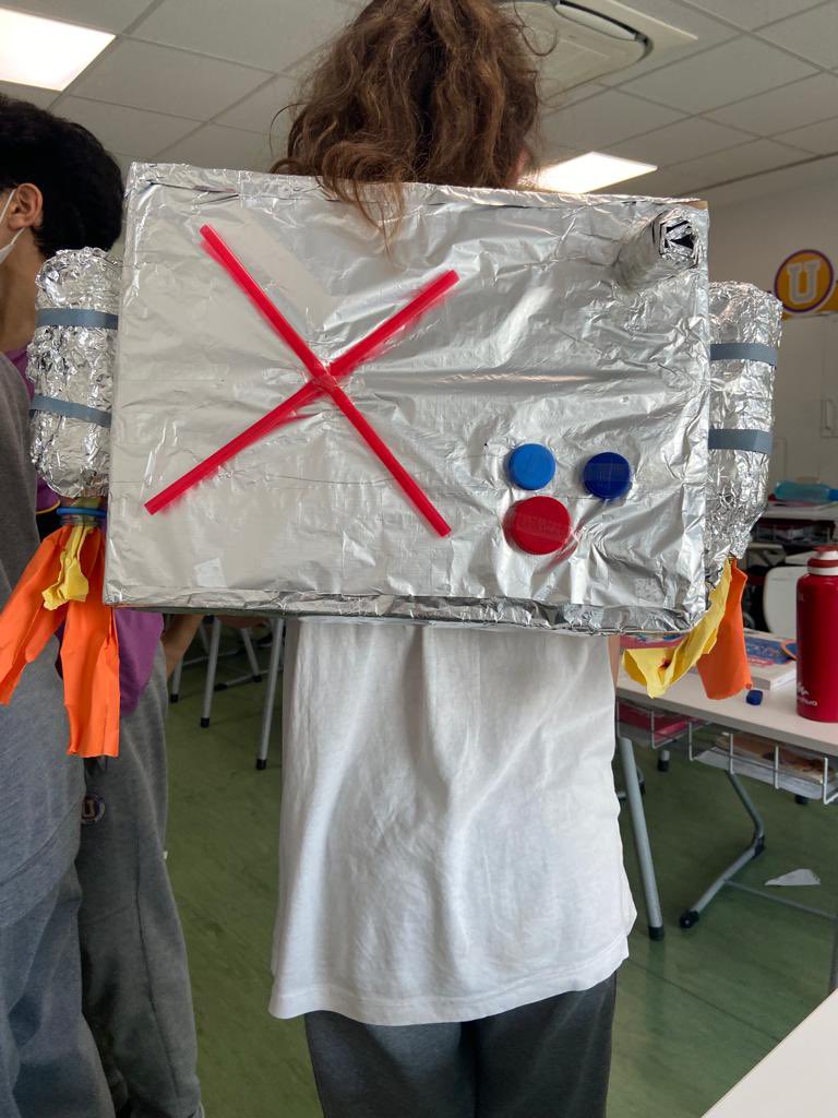 Uğur’da Sorumlu Üretim ve Tüketim Programı kapsamında 5.ve6. Sınıf öğrencilerimiz ile Geri Dönüşümün önemini kavratmak amacıyla harika bir etkinliğe imza attık.Geri Dönüşüm malzemelerinden astronot tasarladık.🤩🚀👩‍🚀
<a href="/fatlihann/">Fırat atlıhan</a> <a href="/tuubauysal/">Tuba Uysal</a> <a href="/nesluck/">Neslihan Beyli Demir</a> <a href="/Ezgicartioyanik/">Ezgi Oyanık</a> <a href="/Sertaccgulerr/">Sertaç GÜLER</a>