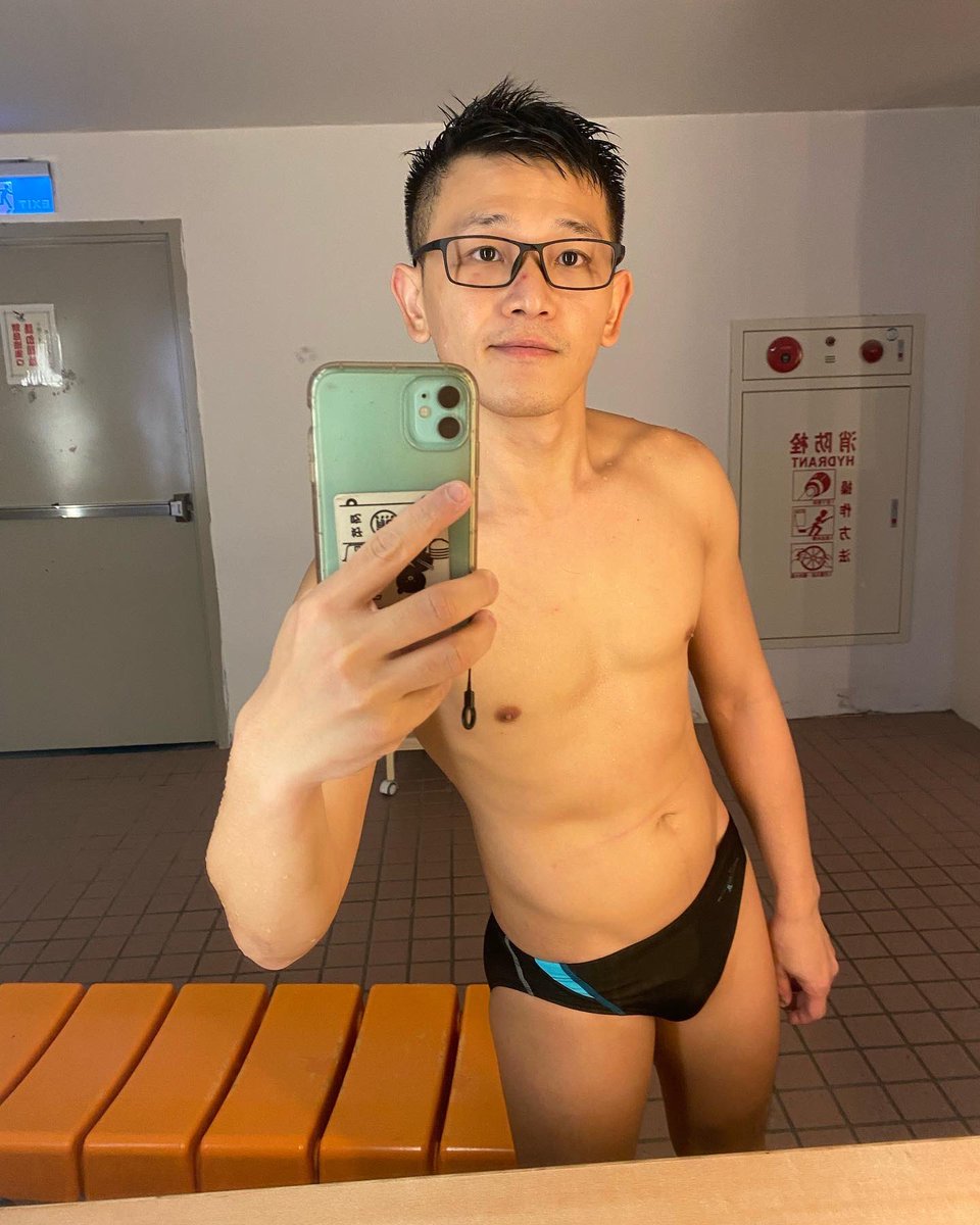 flame_262's tweet photo. 休假沒事做就游泳或是健身
這樣的生活好健康喔
不知道會維持多久
.
.
.
.
#大安游泳池 #游泳 #健身 https://t.co/YdeAvXp6dv