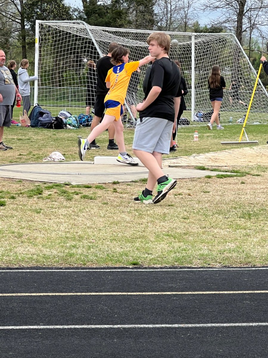 NwmsTrack's tweet photo. Matthew Ashabranner- Shot-put and High Jump https://t.co/lxpPGaVJmI
