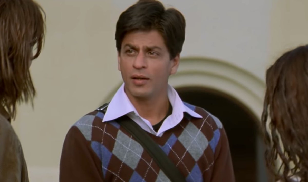 NotBobbey's tweet photo. Shah Rukh Khan sweater masterclass in Main Hoon Na (2004) https://t.co/Q55tnuUCTU