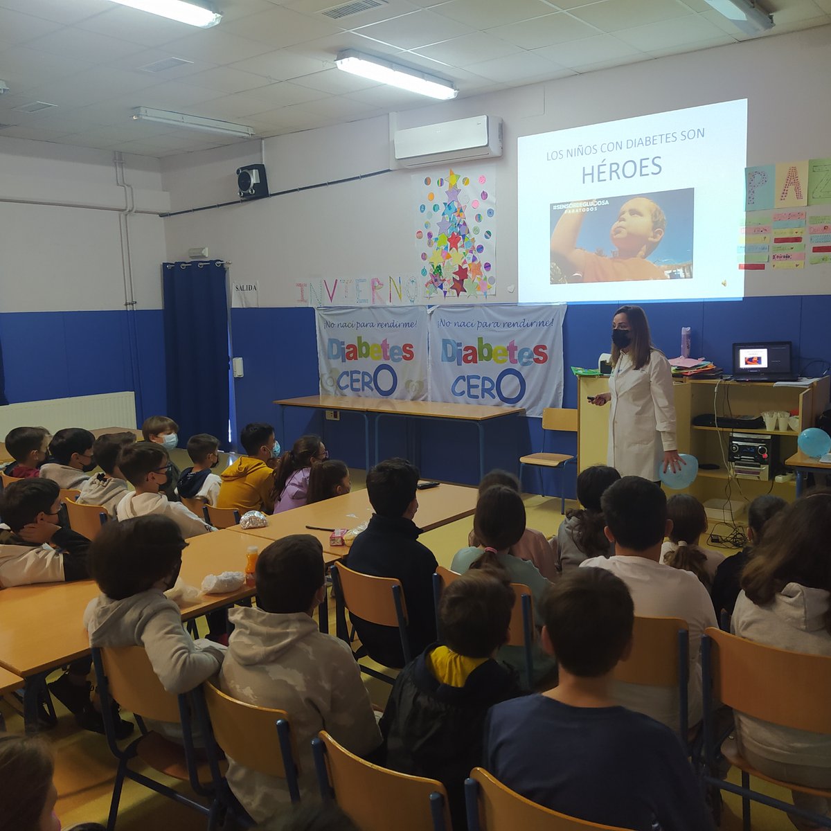 diabetes_CERO's tweet photo. Estamos muy felices con las iniciativas solidarias y de concienciación realizadas por el #CEIPSanRoque de Arahal(Sevilla). Una labor incluida en nuestro proyecto de centros embajadores y que cuenta con el apoyo del Ayuntamiento de Arahal @Arahalcomunica y la @DIPUSEVI. GRACIAS💙 https://t.co/njrwBUlQup