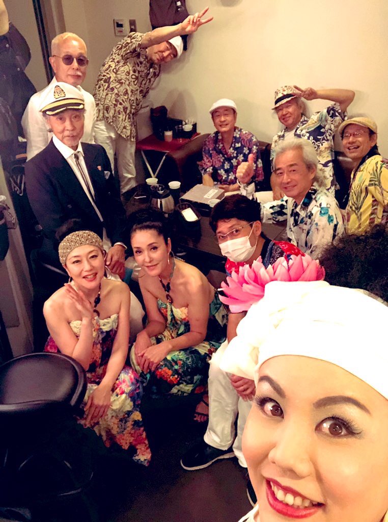 SteelPanTamaki's tweet photo. 毎年恒例☆
夏限定ゲスト出演ライブ!
ファンク+ラテン+スティールパン!?
めちゃくちゃカッコいいオトナミュージシャンの皆様との最高最強楽しい夜!!!
ぜひお越しください☆
※8/8、京都ライブあり〼
#kfunk
#水谷啓二 サン
#ファンク バンド
#summerfunk
#steelpantamaki
#ラドンナ
#原宿 https://t.co/BRB8giJI0n