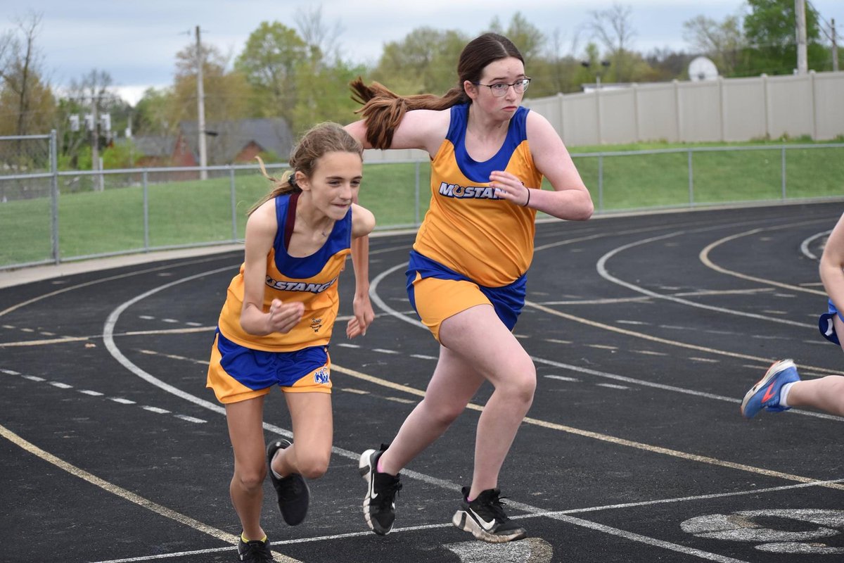 NwmsTrack's tweet photo. Remi &amp; Aroara 100m dash
Remi- Shot-put https://t.co/DpRLwW3ygt