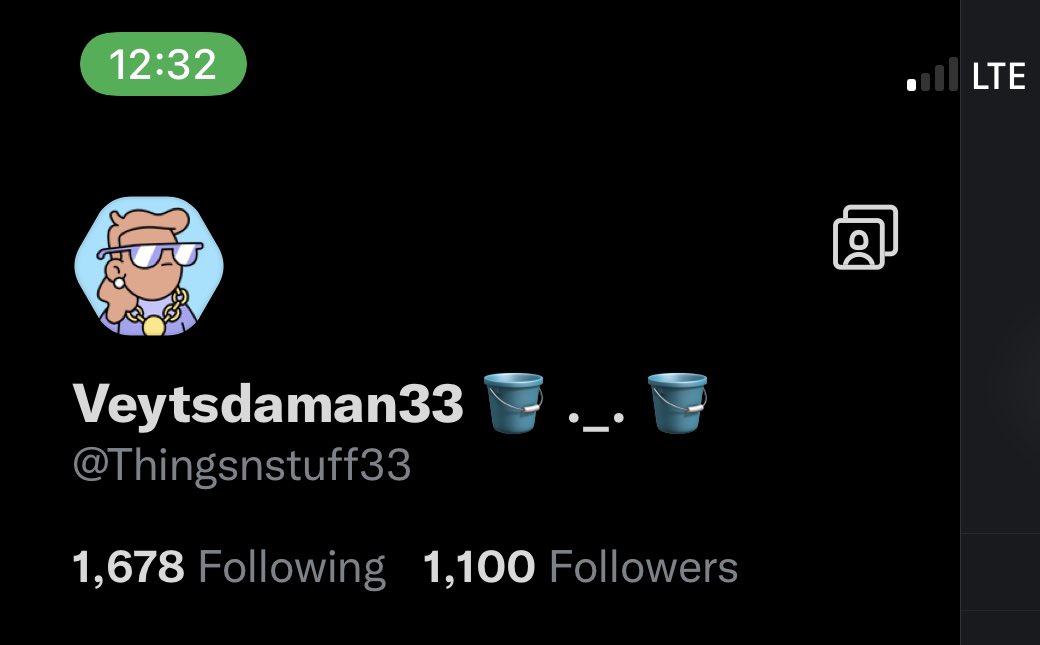 Thingsnstuff33's tweet photo. 1100 followers! Who dis? https://t.co/vlcMMDlBhP