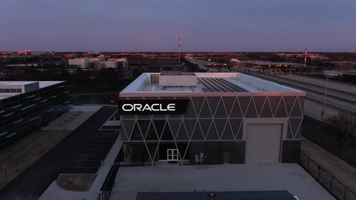 openspaceai's tweet image. #OpenSpaceAI is excited to collaborate with #OracleIndustryLab! Visitors will be able to see how OpenSpace and @Oracle’s #Textura are used together for digital progress measurement. We are glad to help #Construction customers create new opportunities and solve tough challenges.
