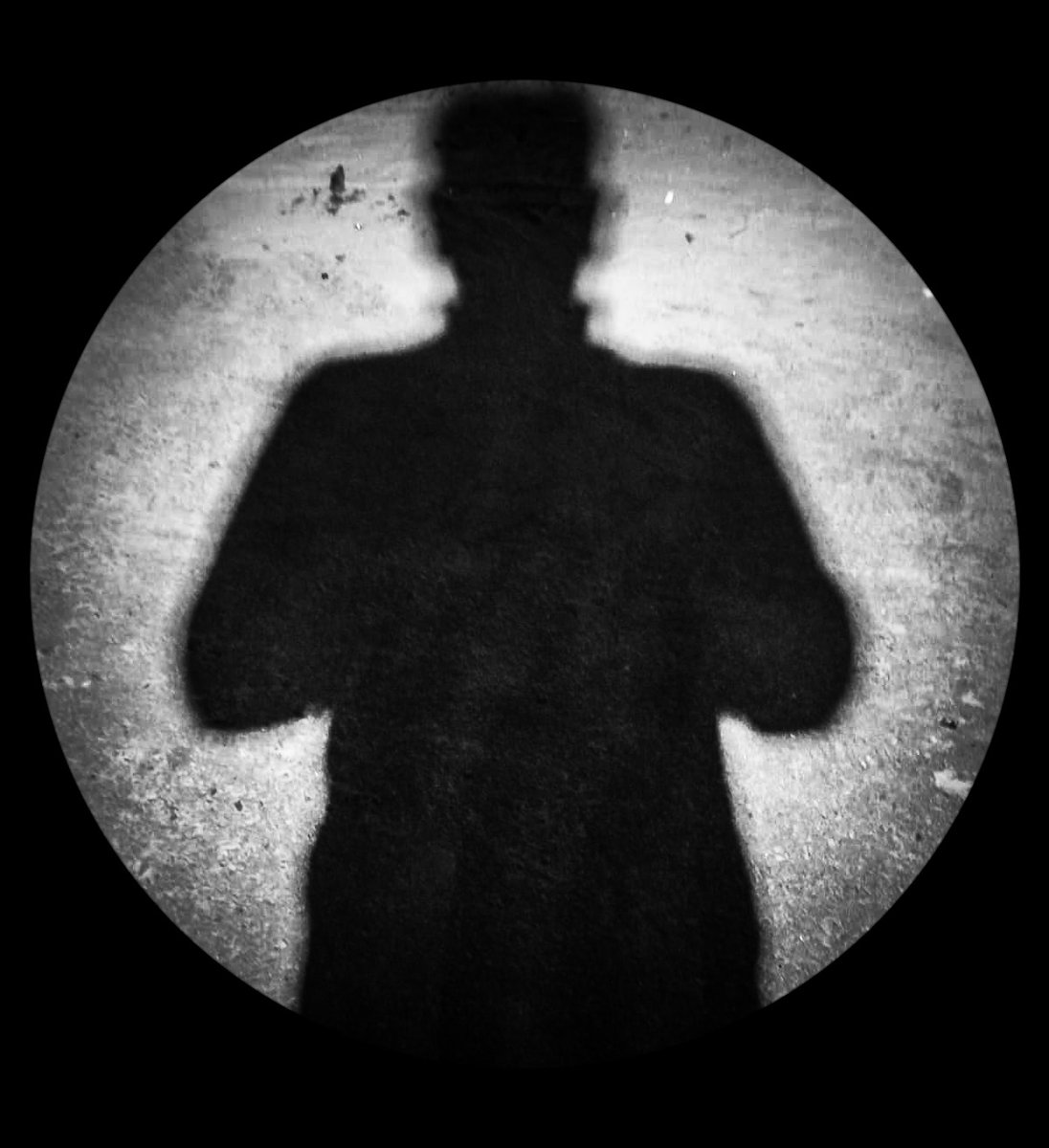 darkframes's tweet photo. #PinhOle 
"Shadow on the mOOn"
#darkframes.#t3jOker https://t.co/TgxWC7AQXS