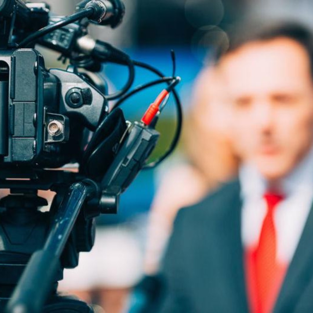 RedEnergyPR's tweet photo. Throw out the idea that "no news is good news". Getting in front of a broad audience to tell your story is key! Whether celebrating a Grand Opening or dealing with a crisis, always aim to be the proactive voice of your brand.

#mediarelations #tuesdaytip

https://t.co/J4TQso9P52 https://t.co/86NQcOyLAo