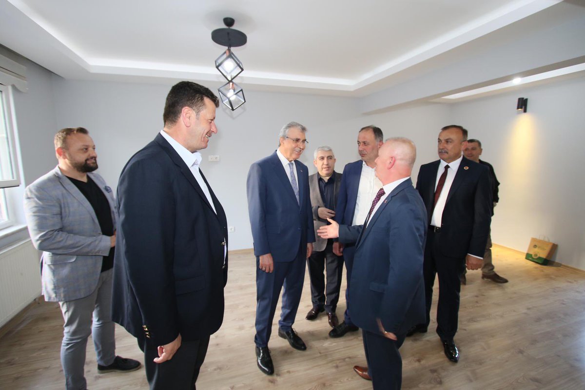BilalSoykantr's tweet photo. Akyazı’mız için hep birlikte ele ele vererek çalışmalarımızı sürdüreceğiz. https://t.co/11N3XMiuwa
