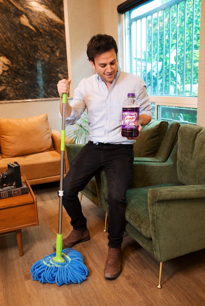 betopasillas's tweet image. Aprovechen ya el 50% de descuento en los productos de la familia Aromatel Rinde+ en super.walmart.com.mx/browse/mundo-a… , enserio les encantara.
Limpié toda mi casa con Aromatel y huele delicioso, el más feliz #AromatelRinde #ConAromatelRindeMas