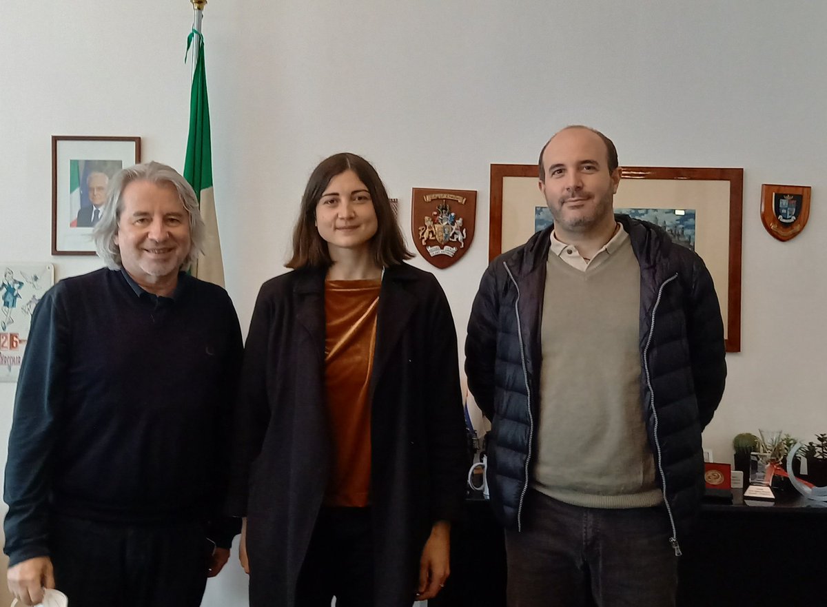 1ère journée à l'IIS Mosè Bianchi de Monza pour nos 5 élèves #Esabac du <a href="/lycee_suger/">Lycée Suger</a>

Merci au proviseur et aux professeurs Virzi et Lanosa pour l'accueil et la visite du centre historique 

Bon séjour aux élèves et vive #ErasmusPlus ! 🇪🇺🇮🇹🇫🇷