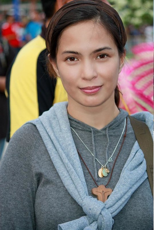 Sachinettiyil's tweet photo. Chin Chin Gutierrez is a former Filipino actress who left the well rewarding career to become a Carmelite nun. https://t.co/6U0aPL0KEQ